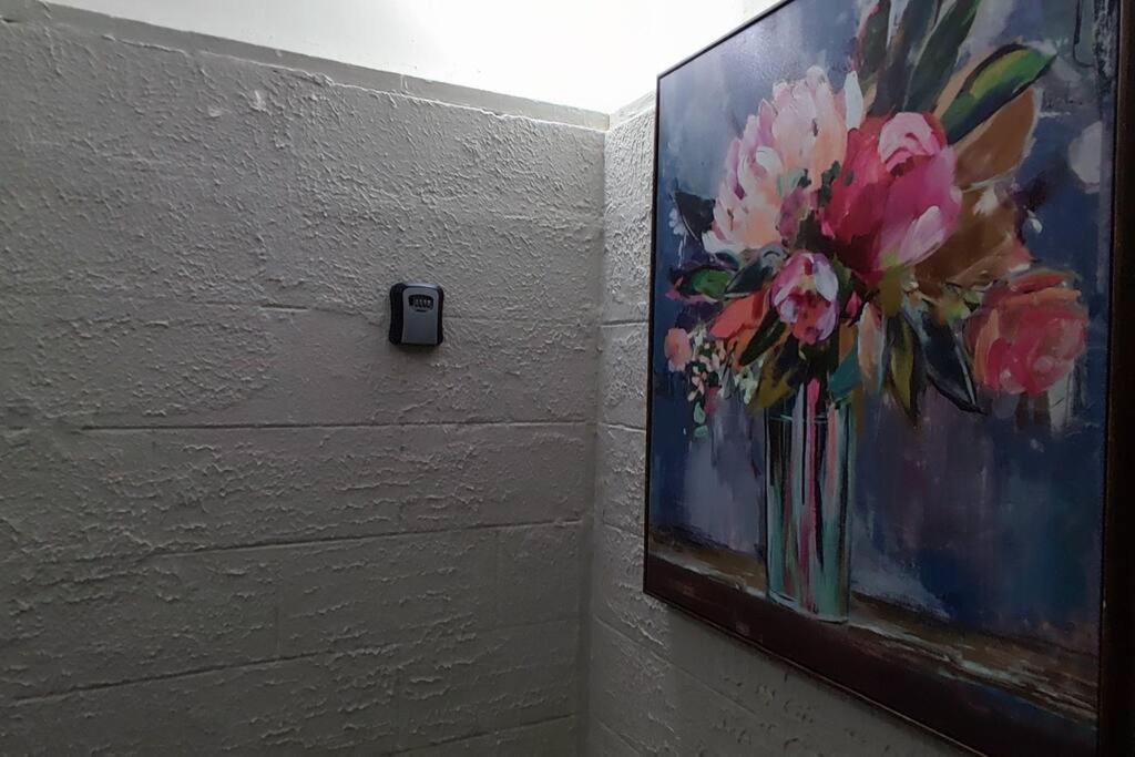 Spacious Suite Close To Downtown Indy/ King Bed Ινδιανάπολη Εξωτερικό φωτογραφία