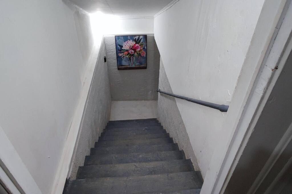 Spacious Suite Close To Downtown Indy/ King Bed Ινδιανάπολη Εξωτερικό φωτογραφία